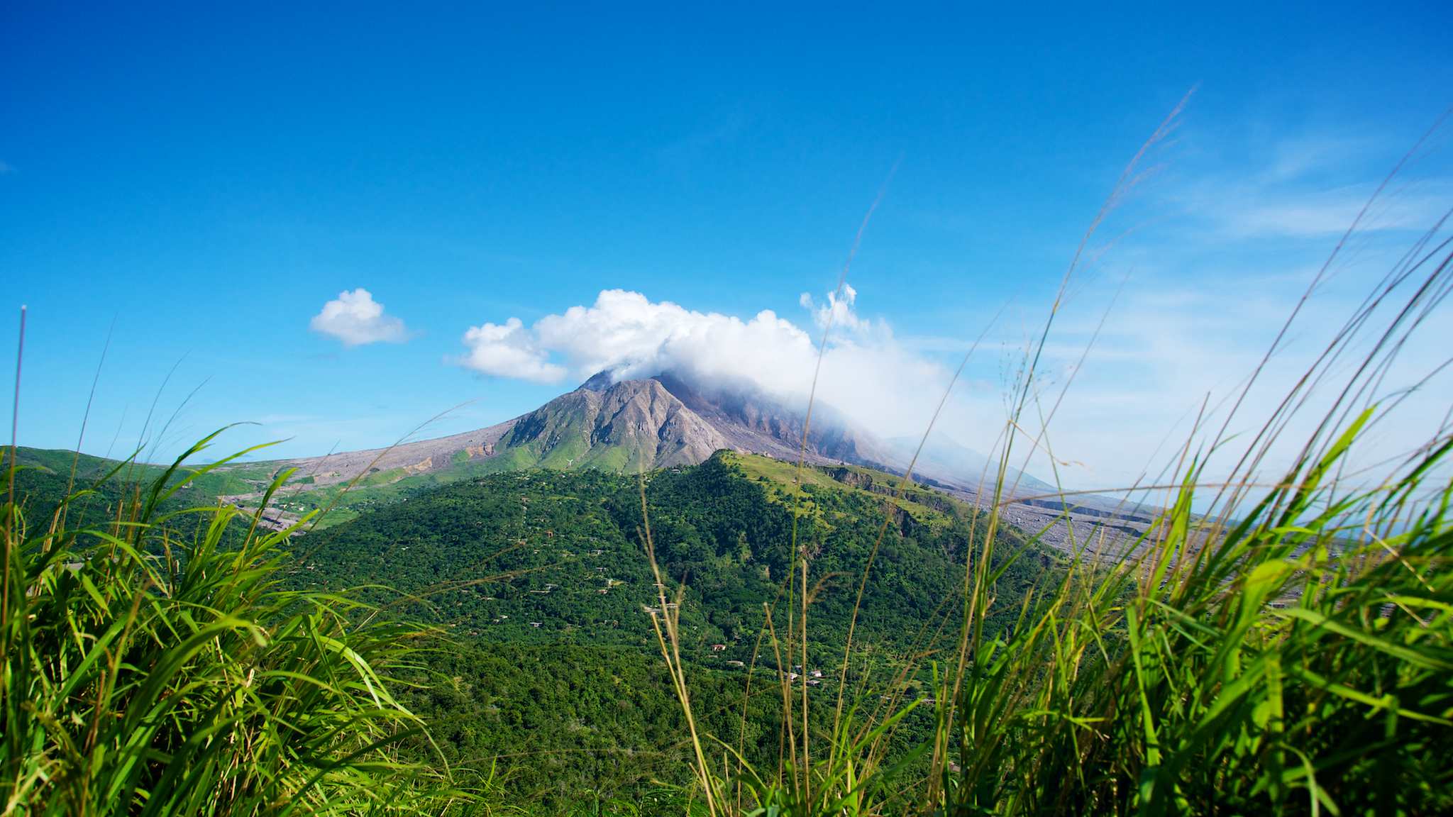 Photo Of The Day: Soufriere Hills Volcano From Garibaldi Hill ...